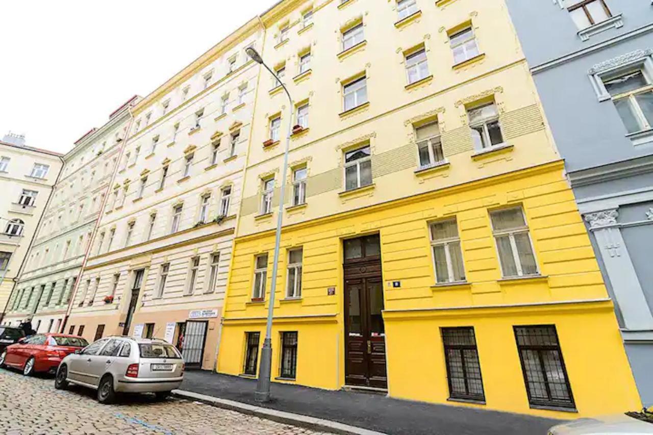 Ground Floor Apartment Прага Экстерьер фото