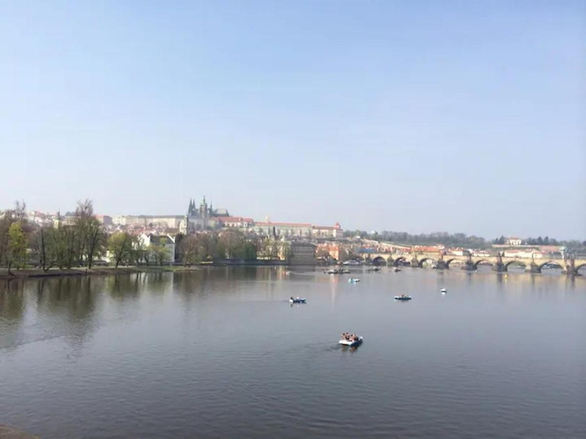Ground Floor Apartment Прага Экстерьер фото