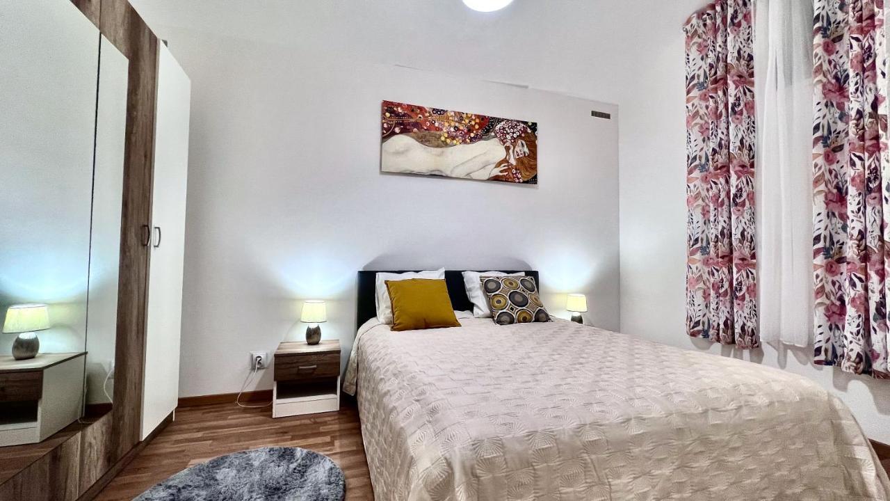 Ground Floor Apartment Прага Экстерьер фото